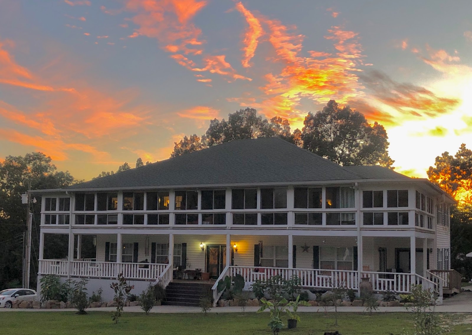 Cascade Inn